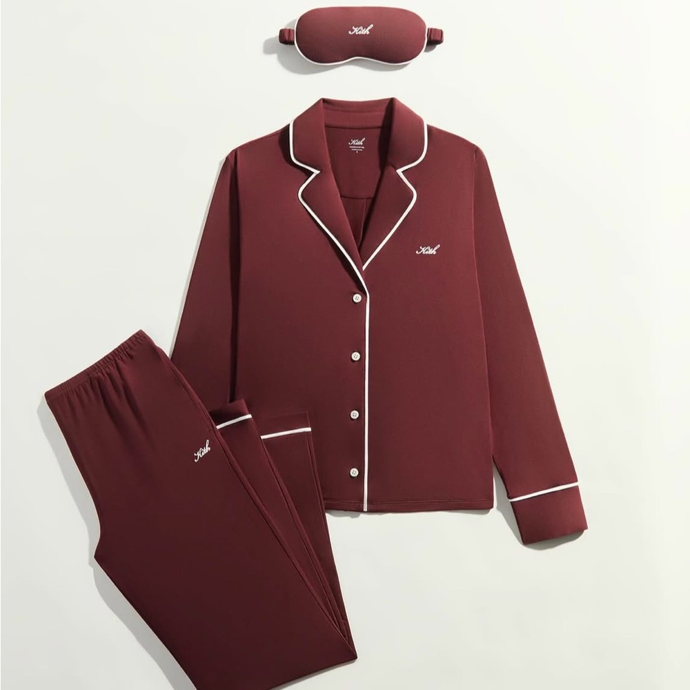 Women's Burgundy Pajama Set with Eye Mask